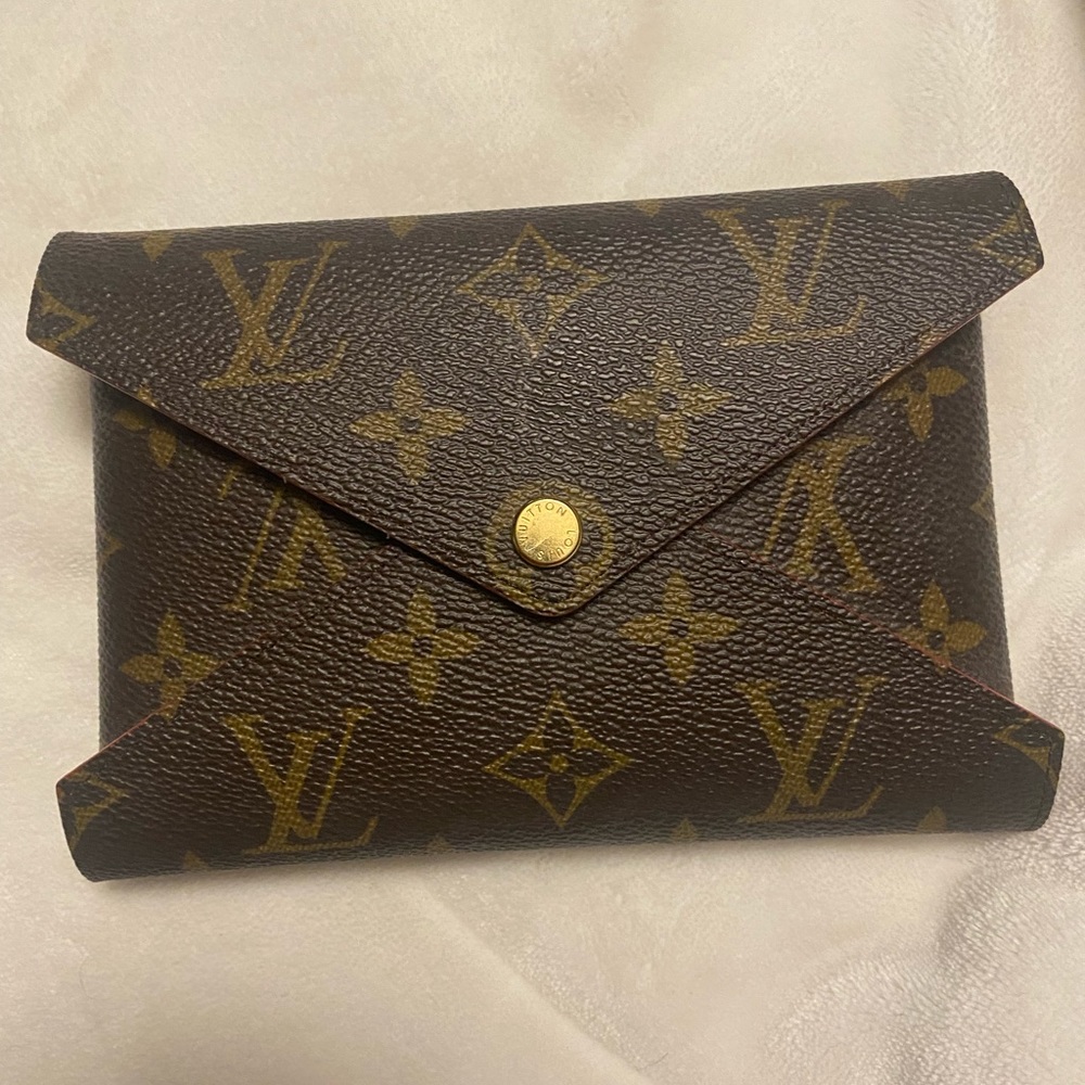 Louis Vuitton Medium Monogram Kirigami